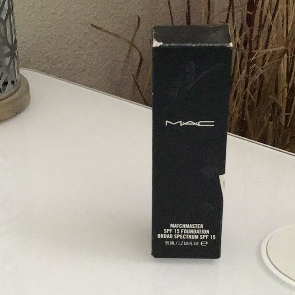 Mac make up
